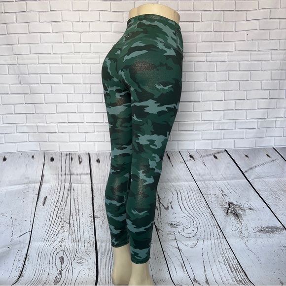Beyond Yoga Glittery Camouflage High Rise Leggings Women’s Size Medium EUC - Picture 7 of 12